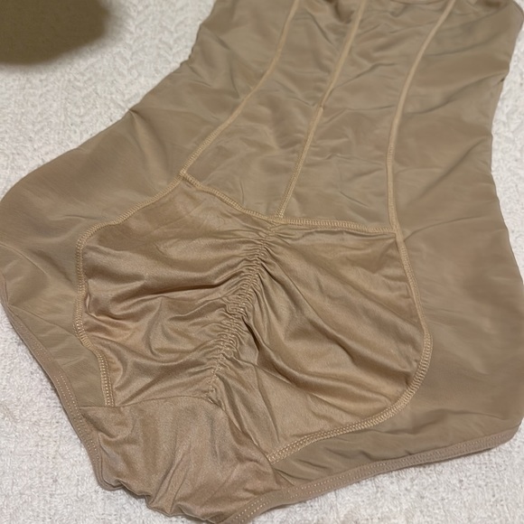 Shapewear - Picture 5 of 8